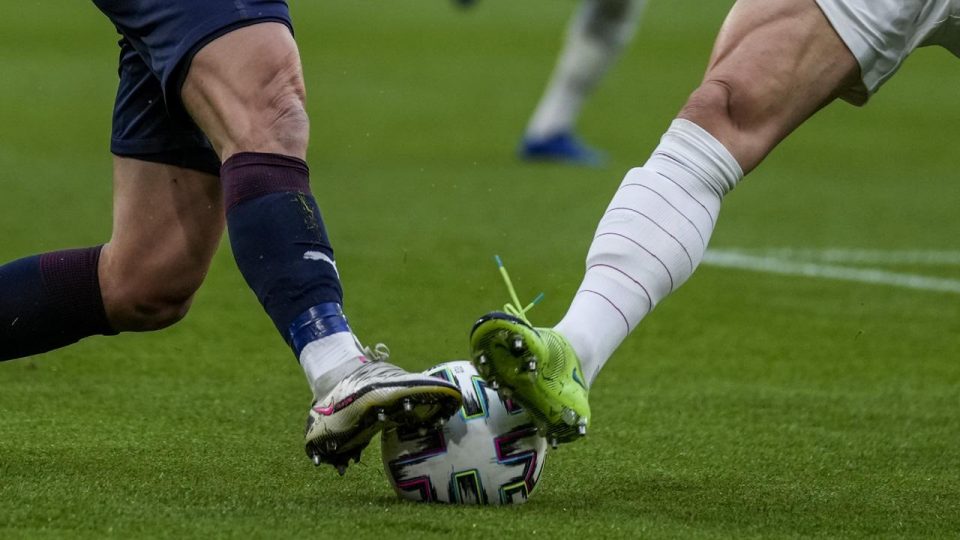 Maçta kalp krizi geçiren futbolcu hayatını kaybetti